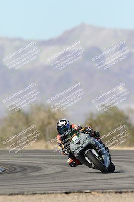 media/Dec-04-2025-Racers Edge (Thu) [[5ebc9f124d]]/3-B Group/1-Session 1 (Turn 7)/